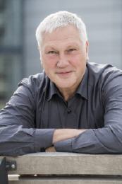 Portrait Dr. Rainer Höfgen, copyright MPI-MP